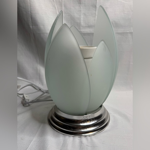 Scentsy Wax Warmer RARE! 2011 'Inspire The Soul' White Lotus Incentive - Picture 2 of 10